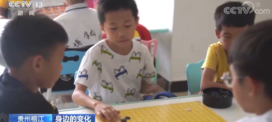 
南京各大医院黄牛代挂号电话票贩子号贩子网上预约挂号,住院检查加快,身边的变化 | 探访易地扶贫搬迁小区 家门口实现就业