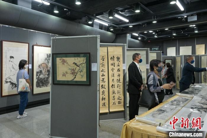 
广州中山眼科医院黄牛代挂号电话票贩子号贩子网上预约挂号,住院检查加快,香港“香港美术家、收藏家—春风万里书画展”开幕