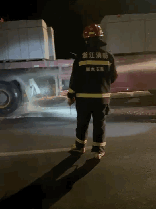 
北京301医院黄牛代挂号电话票贩子号贩子网上预约挂号,住院检查加快,凌晨，他开车狂追5公里拦下这辆货车……