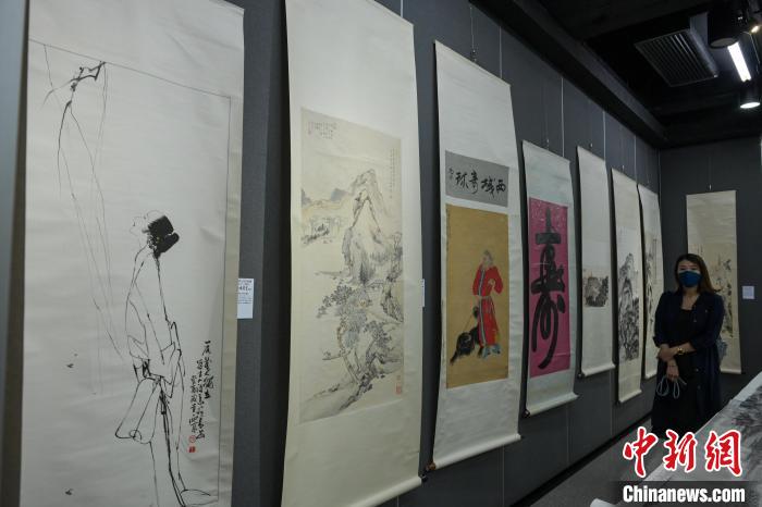 
广州中山眼科医院黄牛代挂号电话票贩子号贩子网上预约挂号,住院检查加快,香港“香港美术家、收藏家—春风万里书画展”开幕