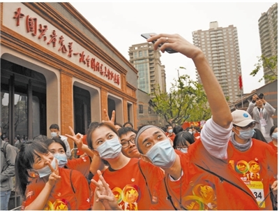 
江苏省人民医院黄牛代挂号电话票贩子号贩子网上预约挂号,住院检查加快,同心向党迎盛会