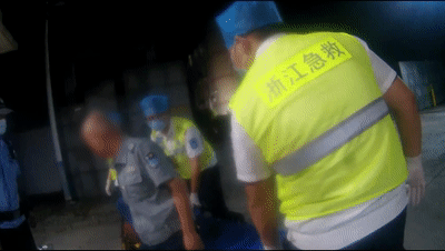 
天津儿童医院黄牛代挂号电话票贩子号贩子网上预约挂号,住院检查加快,民警向门卫咆哮：“你快走！这班我帮你上！”