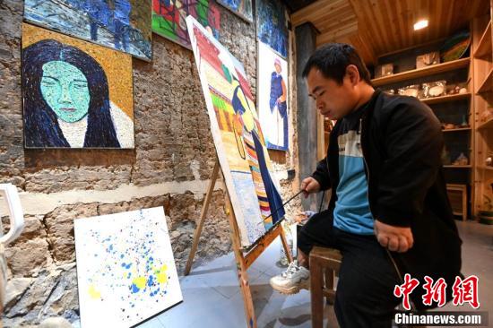 
中山大学附属第三医院黄牛代挂号电话票贩子号贩子网上预约挂号,住院检查加快,【图片故事】藏在古村落里的“油画人家”