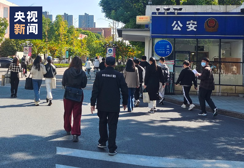 
南京鼓楼医院黄牛代挂号电话票贩子号贩子网上预约挂号,住院检查加快,他不愿透露名字，17年来默默做着这件事……