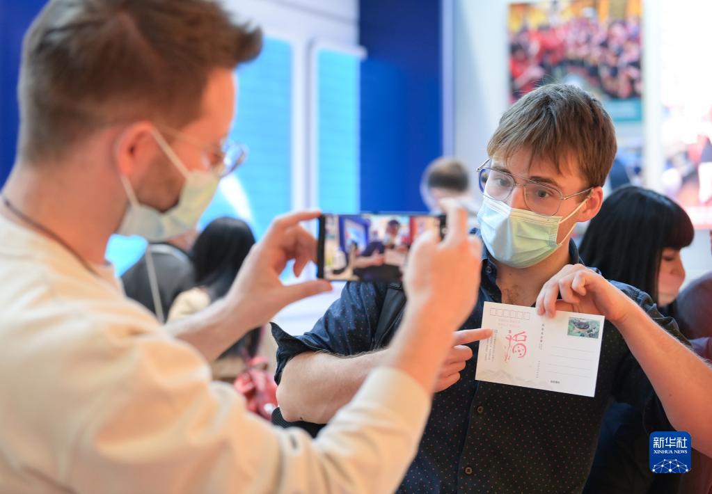 
重庆儿童医院黄牛代挂号电话票贩子号贩子网上预约挂号,住院检查加快,“中国取得的非凡成就令人钦佩！”——记外国嘉宾参观“奋进新时代”主题成就展