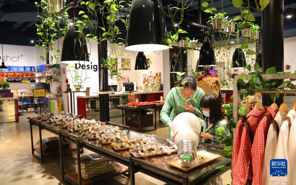 
广州肿瘤医院黄牛代挂号电话票贩子号贩子网上预约挂号,住院检查加快,探访进博企业：奥地利珍得巧克力