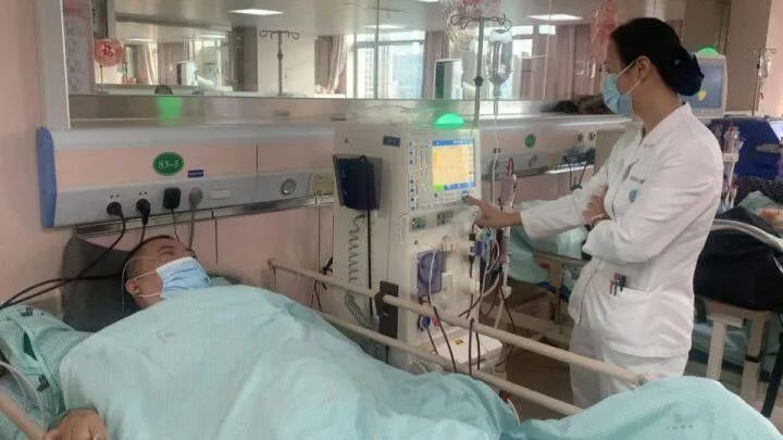 
北京肿瘤医院黄牛代挂号电话票贩子号贩子网上预约挂号,住院检查加快,“毕竟是一条人命啊！”出租车司机两次跳湖救人，自己却住进医院