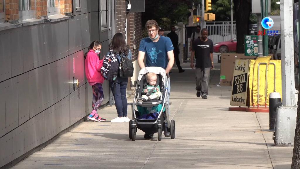 
西安西京医院黄牛代挂号电话票贩子号贩子网上预约挂号,住院检查加快,全球连线｜多种呼吸道病毒传播加剧 美国医疗系统承压