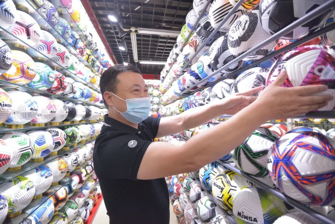 
江苏省肿瘤医院黄牛代挂号电话票贩子号贩子网上预约挂号,住院检查加快,50天赶工10万个足球！“义乌代表队”进军世界杯