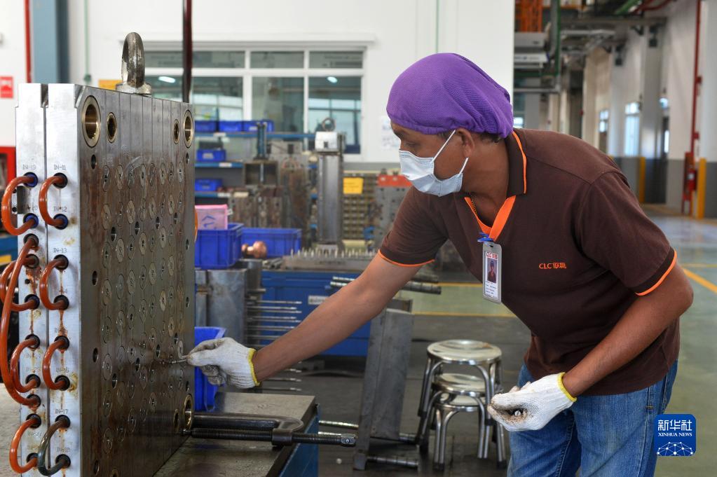 
广州各大医院黄牛代挂号电话票贩子号贩子网上预约挂号,住院检查加快,助力周边繁荣 带动当地就业——走进泰中罗勇工业园