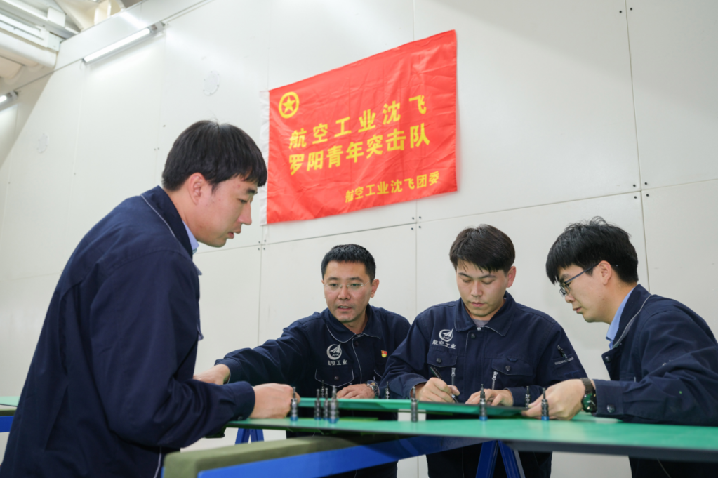 
天津肿瘤医院黄牛代挂号电话票贩子号贩子网上预约挂号,住院检查加快,女博士主动当起了焊接员……