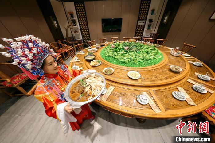 
首都医科院整形外科医院黄牛代挂号电话票贩子号贩子网上预约挂号,住院检查加快,一桌“全鱼宴”见证河北衡水湖渔民生活变迁