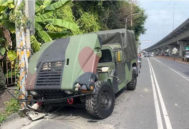 
南京各大医院黄牛代挂号电话票贩子号贩子网上预约挂号,住院检查加快,“悍马”车撞到路边电线杆，台军今年频繁在市区出车祸