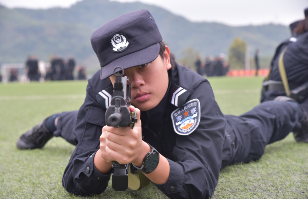 
空军特色医学中心黄牛代挂号电话票贩子号贩子网上预约挂号,住院检查加快,“00后”请出列！