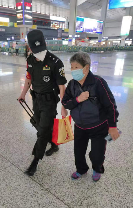 
空军特色医学中心黄牛代挂号电话票贩子号贩子网上预约挂号,住院检查加快,“00后”请出列！
