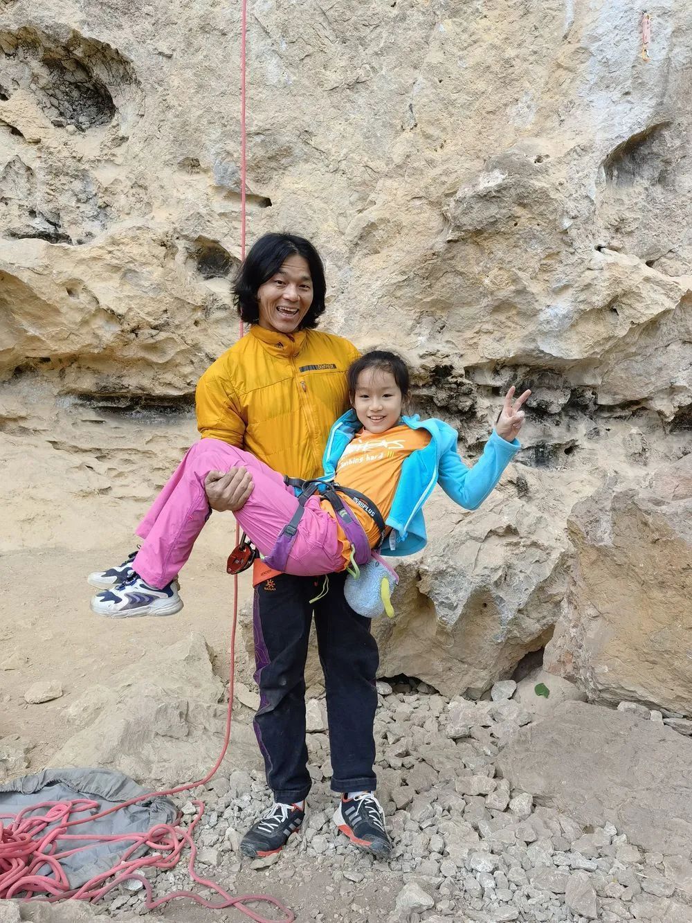 
北京肿瘤医院黄牛代挂号电话票贩子号贩子网上预约挂号,住院检查加快,打破纪录，她才8岁！