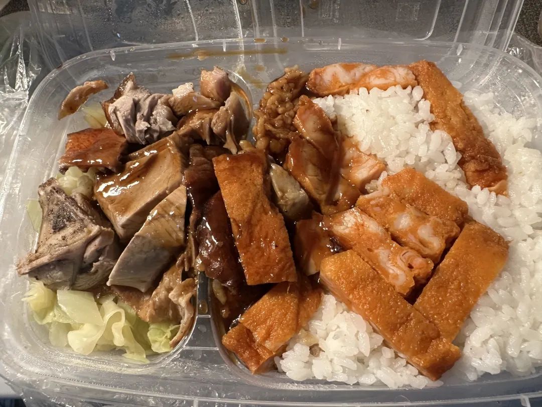 
北京世纪坛医院黄牛代挂号电话票贩子号贩子网上预约挂号,住院检查加快,学生在超市排队等结账，结果全给免单了