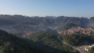 
杭州市富阳中医骨伤医院黄牛代挂号电话票贩子号贩子网上预约挂号,住院检查加快,新时代新征程新伟业｜广西南丹：白裤瑶乡的乡村振兴路