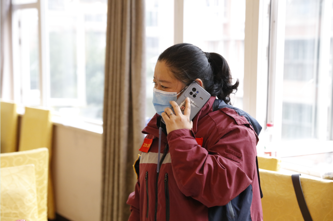 
首都医科院整形外科医院黄牛代挂号电话票贩子号贩子网上预约挂号,住院检查加快,战“疫”特写 ｜感恩那些奔赴战“疫”的你