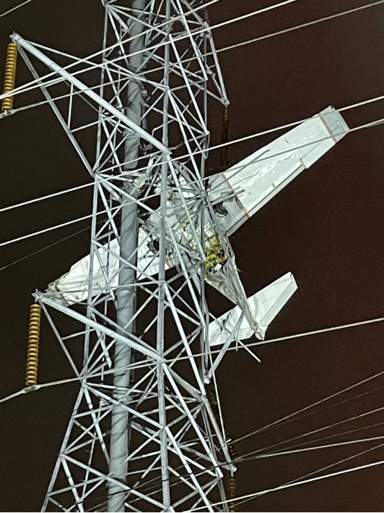 
北医六院黄牛代挂号电话票贩子号贩子网上预约挂号,住院检查加快,美马里兰州一架载人小型飞机撞上高压输电线，飞机卡在30米空中
