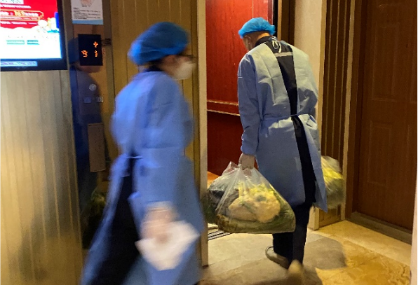 
上海各大医院黄牛代挂号电话票贩子号贩子网上预约挂号,住院检查加快,微光故事 | 一碗蛋炒饭、一床铺盖、一场陪护……这些战疫场景温暖你我他