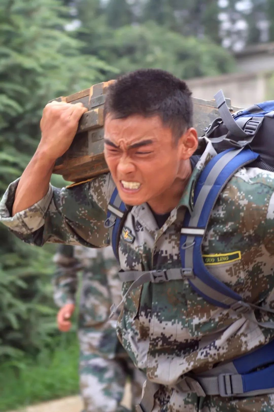 
中国中医科学院望京医院黄牛代挂号电话票贩子号贩子网上预约挂号,住院检查加快,这位特战营长，“看眼神就知道是高手”！