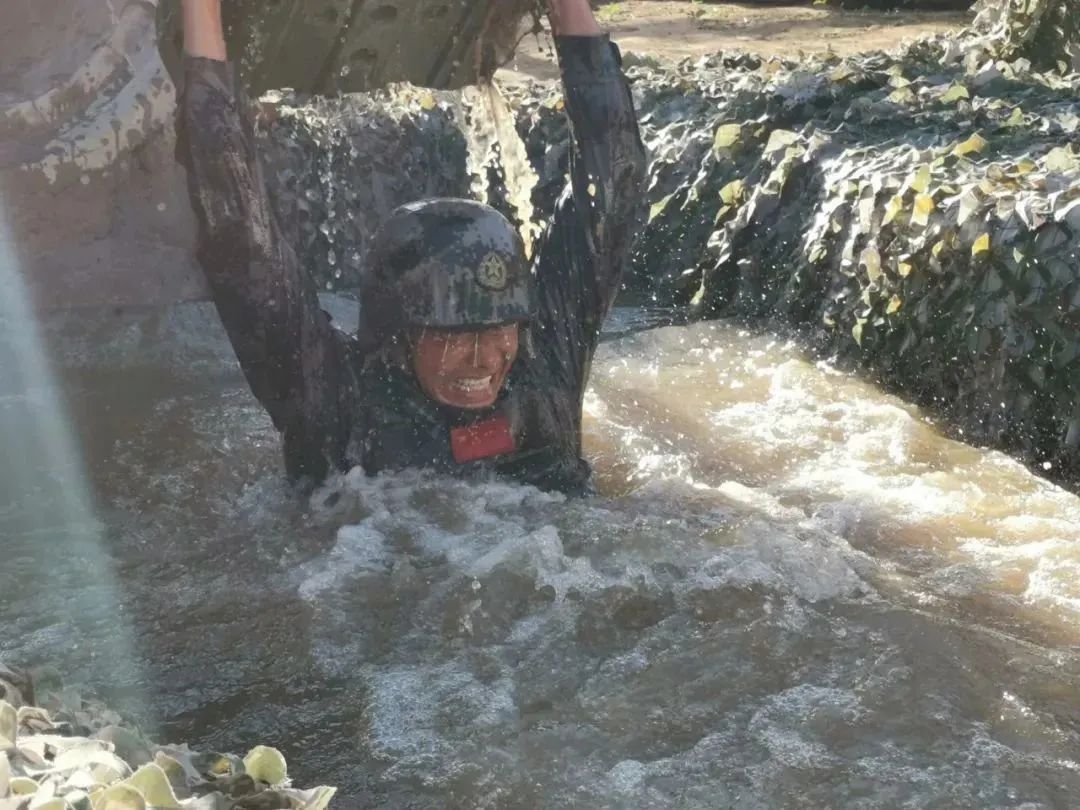 
中国中医科学院望京医院黄牛代挂号电话票贩子号贩子网上预约挂号,住院检查加快,这位特战营长，“看眼神就知道是高手”！