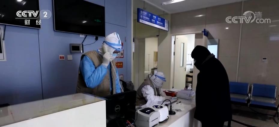 
南京各大医院黄牛代挂号电话票贩子号贩子网上预约挂号,住院检查加快,可到基层社区中心解决开药问题 避免院内交叉感染