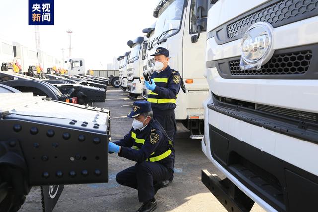 
上海胸科医院黄牛代挂号电话票贩子号贩子网上预约挂号,住院检查加快,利用散货码头拓宽出海渠道 上海口岸首次大批量出口新能源工程车