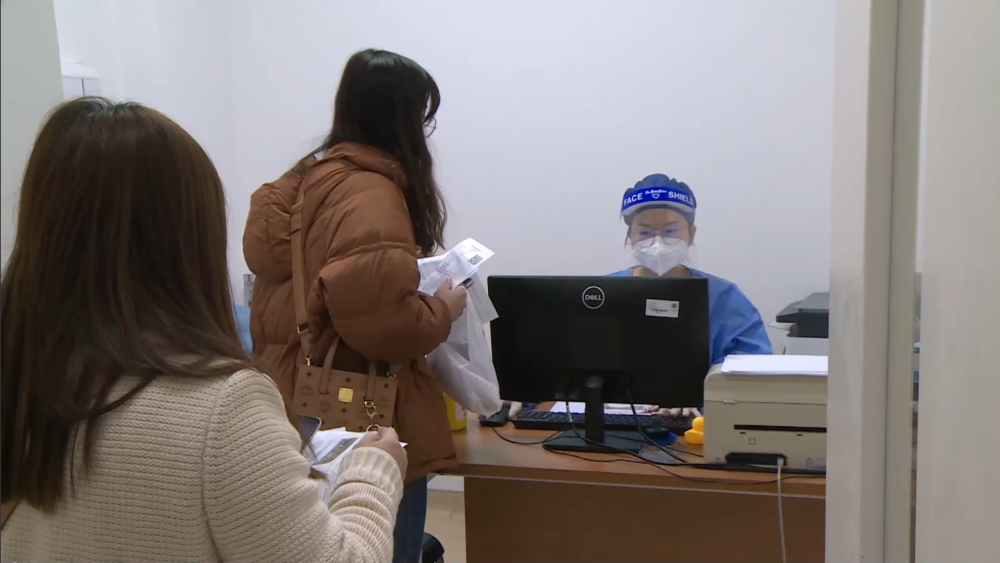 南京明基医院黄牛代挂号电话票贩子号贩子网上预约挂号,住院检查加快,什么情况下建议去医院就诊——专访复旦大学附属中山医院重症医学科主任钟鸣