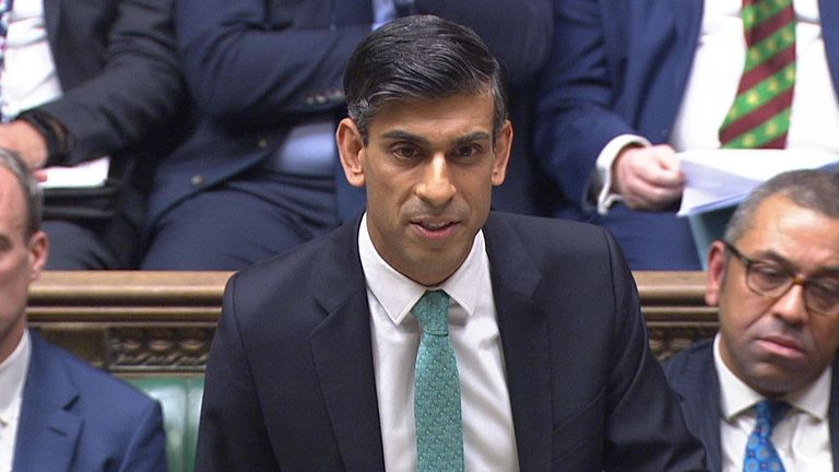 
上海儿科医院黄牛代挂号电话票贩子号贩子网上预约挂号,住院检查加快,英国大罢工持续，首相苏纳克批工会领导人“偷走圣诞节”