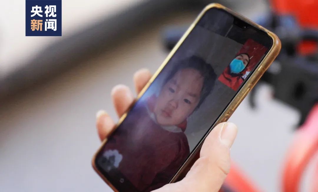 
南京明基医院黄牛代挂号电话票贩子号贩子网上预约挂号,住院检查加快,送出上百个包裹！记录快递小哥的一天→