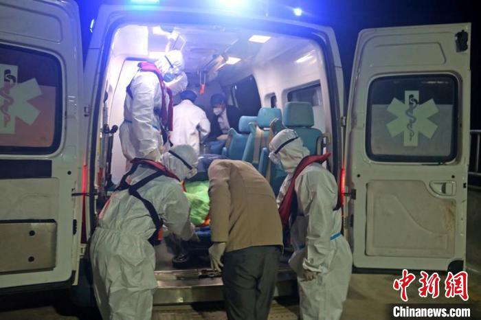 
南京各大医院黄牛代挂号电话票贩子号贩子网上预约挂号,住院检查加快,广西北部湾海域一渔船失火12人被困 海警紧急救援