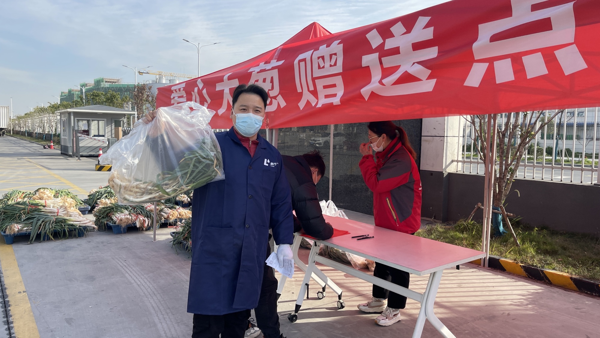 
天津各大医院黄牛代挂号电话票贩子号贩子网上预约挂号,住院检查加快,河南“大葱哥”50万斤大葱滞销，湖北：“鄂”来接货了！