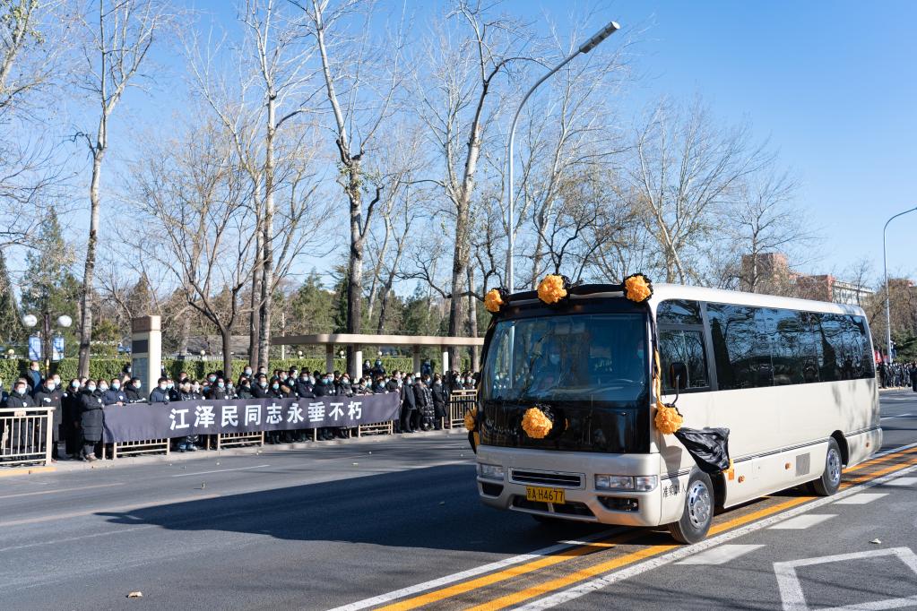 
空军特色医学中心黄牛代挂号电话票贩子号贩子网上预约挂号,住院检查加快,送别江泽民同志