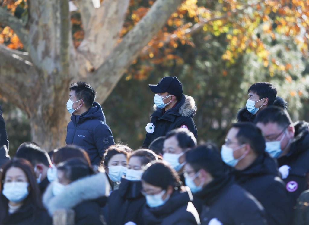 
空军特色医学中心黄牛代挂号电话票贩子号贩子网上预约挂号,住院检查加快,送别江泽民同志