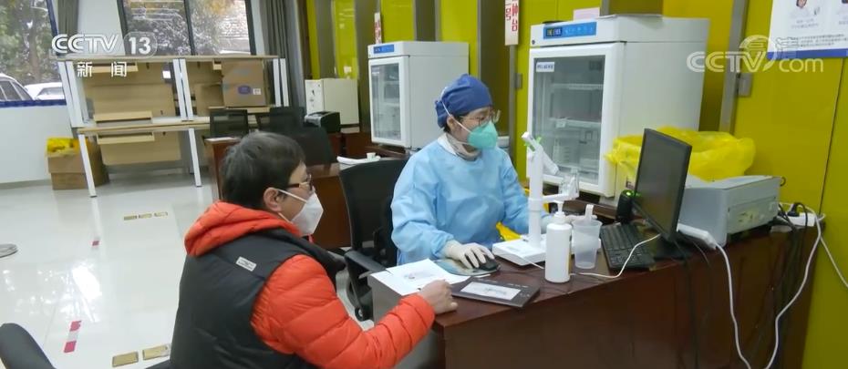 
杭州市儿童医院黄牛代挂号电话票贩子号贩子网上预约挂号,住院检查加快,保护重症高风险人群 呼吁老年人尽快完成疫苗接种