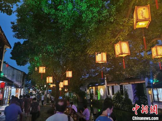 
广州中山眼科医院挂号黄牛电话,住院检查加快Mid-Autumn Festival: traditions and new trends