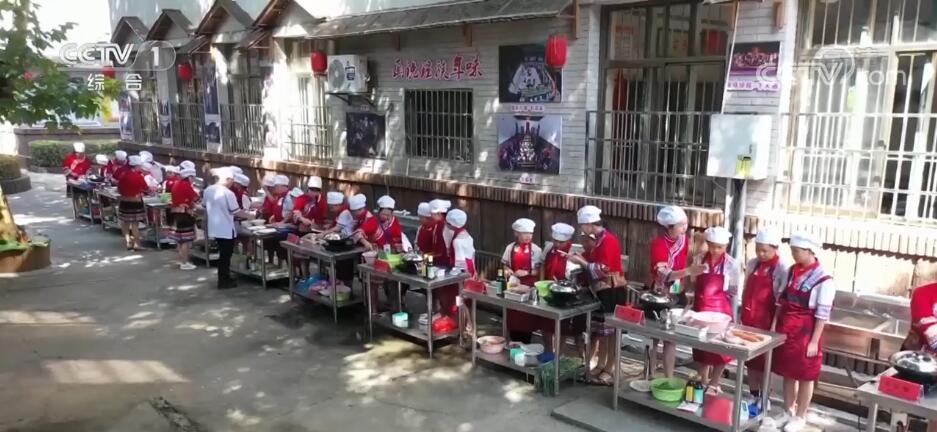 
上海儿童医院黄牛跑腿挂号,住院检查加快当中秋节遇上教师节 | 敬师长谢师恩 各地庆祝教师节