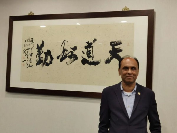 
北京协和医院黄牛代挂号,住院检查加快贾亚：中国企业给员工“家”的温暖 | 老外讲故事·海外员工看中国⑦
