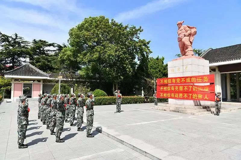 
天津眼科医院黄牛挂号,住院检查加快72小时陪伴，接英雄回家！