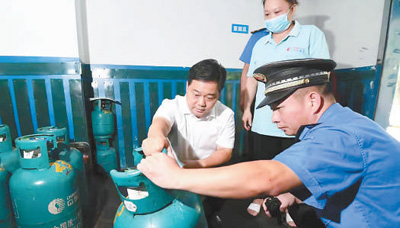 
南京各大医院黄牛代挂号电话票贩子号贩子网上预约挂号,住院检查加快,“群众口碑才是最高的荣誉”（人民满意的公务员）