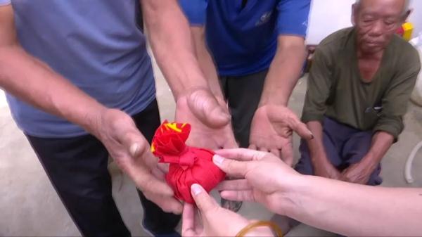 
中山大学肿瘤医院黄牛代挂号电话票贩子号贩子网上预约挂号,住院检查加快,70多年后的这场“相见”，破防了……