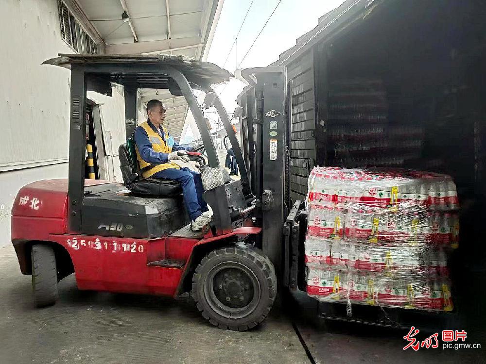 
上海瑞金医院黄牛电话,住院检查加快四川成都：开辟“绿色通道” 保障民生物资运输畅通