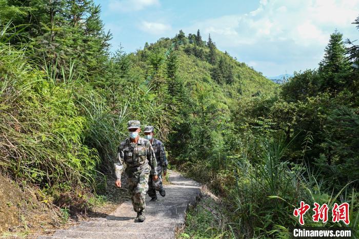
空军特色医学中心挂号黄牛,住院检查加快【民族团结党旗红】广西哨长凌尚前：41年巡边守边护家园平安