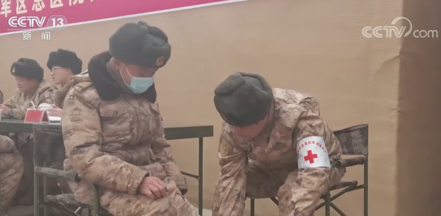 
中国人民解放军总医院黄牛代挂号电话票贩子号贩子网上预约挂号,住院检查加快,军地联合保障时时在线 西部边关暖意浓浓
