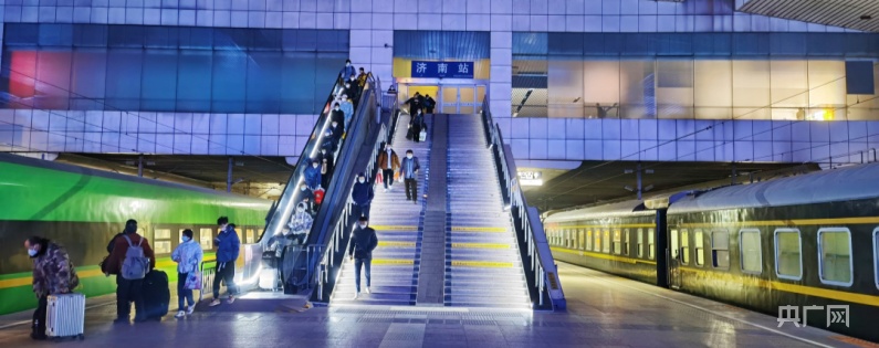 
北大第一医院黄牛代挂号电话票贩子号贩子网上预约挂号,住院检查加快,漫说春运丨您的返乡旅途由他们守护