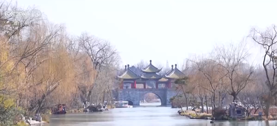 
浙江第二医院黄牛代挂号电话票贩子号贩子网上预约挂号,住院检查加快,春节临近 全国各地年味渐浓