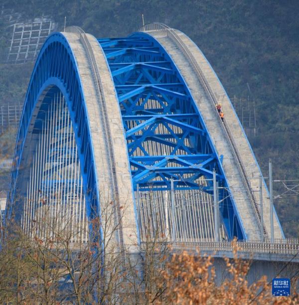
江苏省中医院黄煌的号黄牛代挂号电话票贩子号贩子网上预约挂号,住院检查加快,新华全媒+｜277米高空的守护