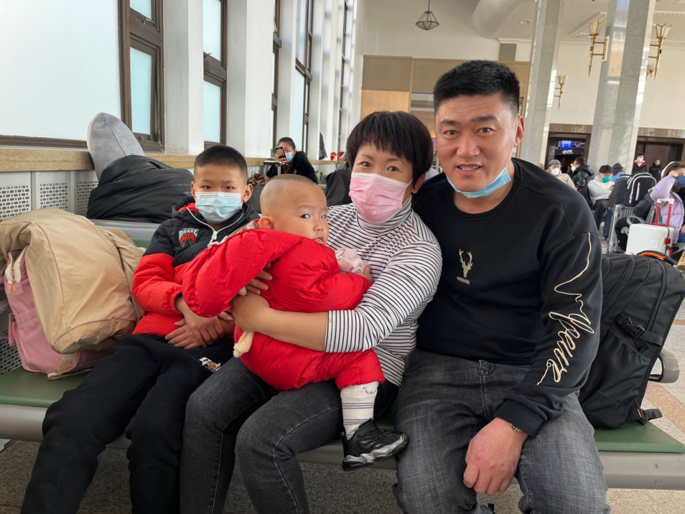 
中国中医科学院西苑黄牛代挂号电话票贩子号贩子网上预约挂号,住院检查加快,打包思念 奔赴团圆——2023春运即景